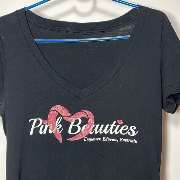 Woman’s Graphic tee - Picture 2 of 7